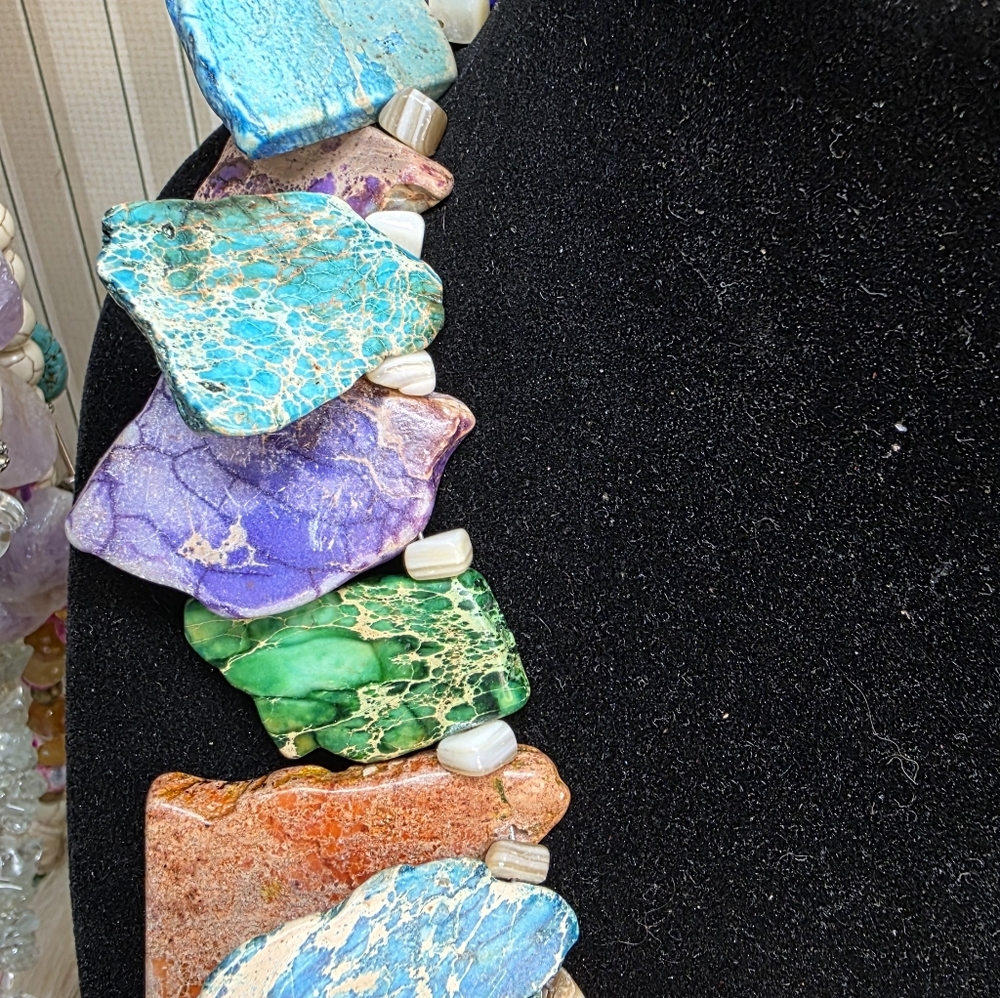 STATEMENT 32 Pieces Of Imperial Jasper And Turquoise On This Stunning Necklace - Picture 6 of 14